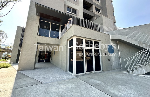 淡海櫻花步道三角金店建物外觀